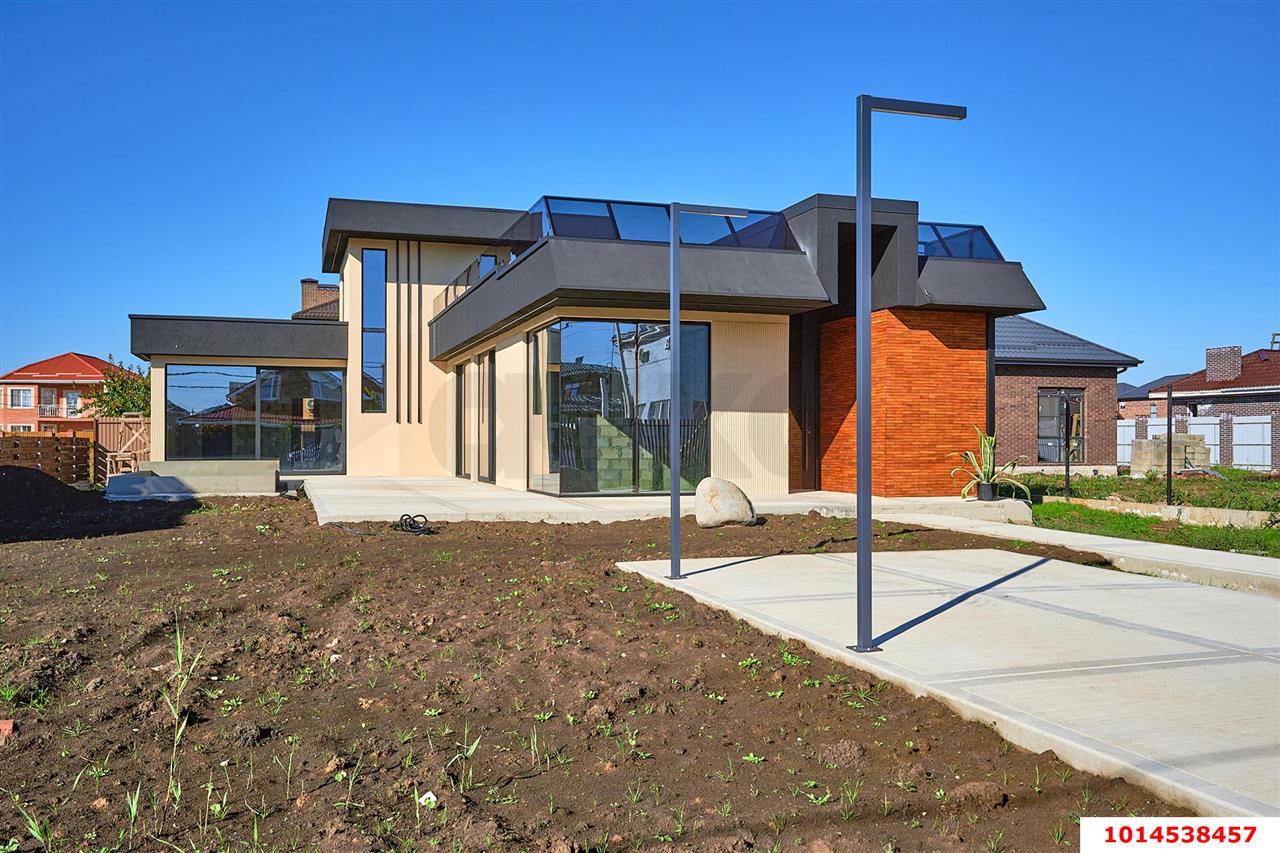 Фото №4: Дом 200 м² + 8 сот. - Краснодар, Прикубанский внутригородской округ, мкр. Тихая Поляна, ул. имени Писателя Г.И. Василенко, 11