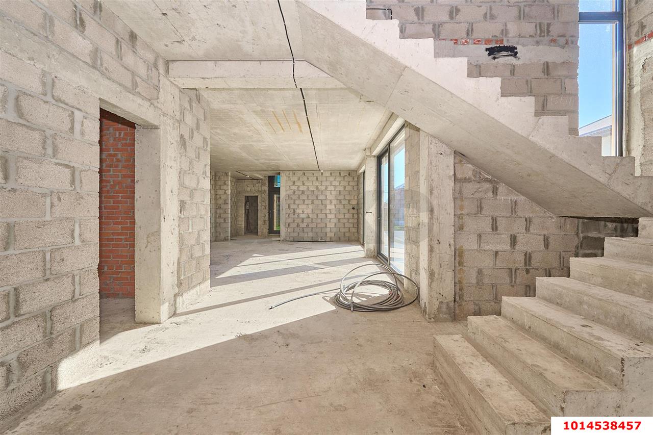 Фото №25: Дом 200 м² + 8 сот. - Краснодар, Прикубанский внутригородской округ, мкр. Тихая Поляна, ул. имени Писателя Г.И. Василенко, 11