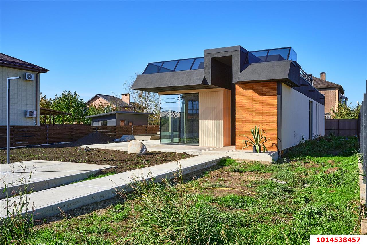 Фото №2: Дом 200 м² + 8 сот. - Краснодар, Прикубанский внутригородской округ, мкр. Тихая Поляна, ул. имени Писателя Г.И. Василенко, 11