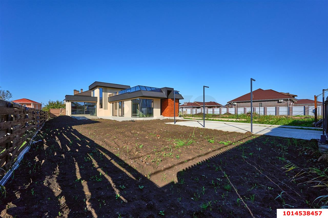 Фото №8: Дом 200 м² + 8 сот. - Краснодар, Прикубанский внутригородской округ, мкр. Тихая Поляна, ул. имени Писателя Г.И. Василенко, 11