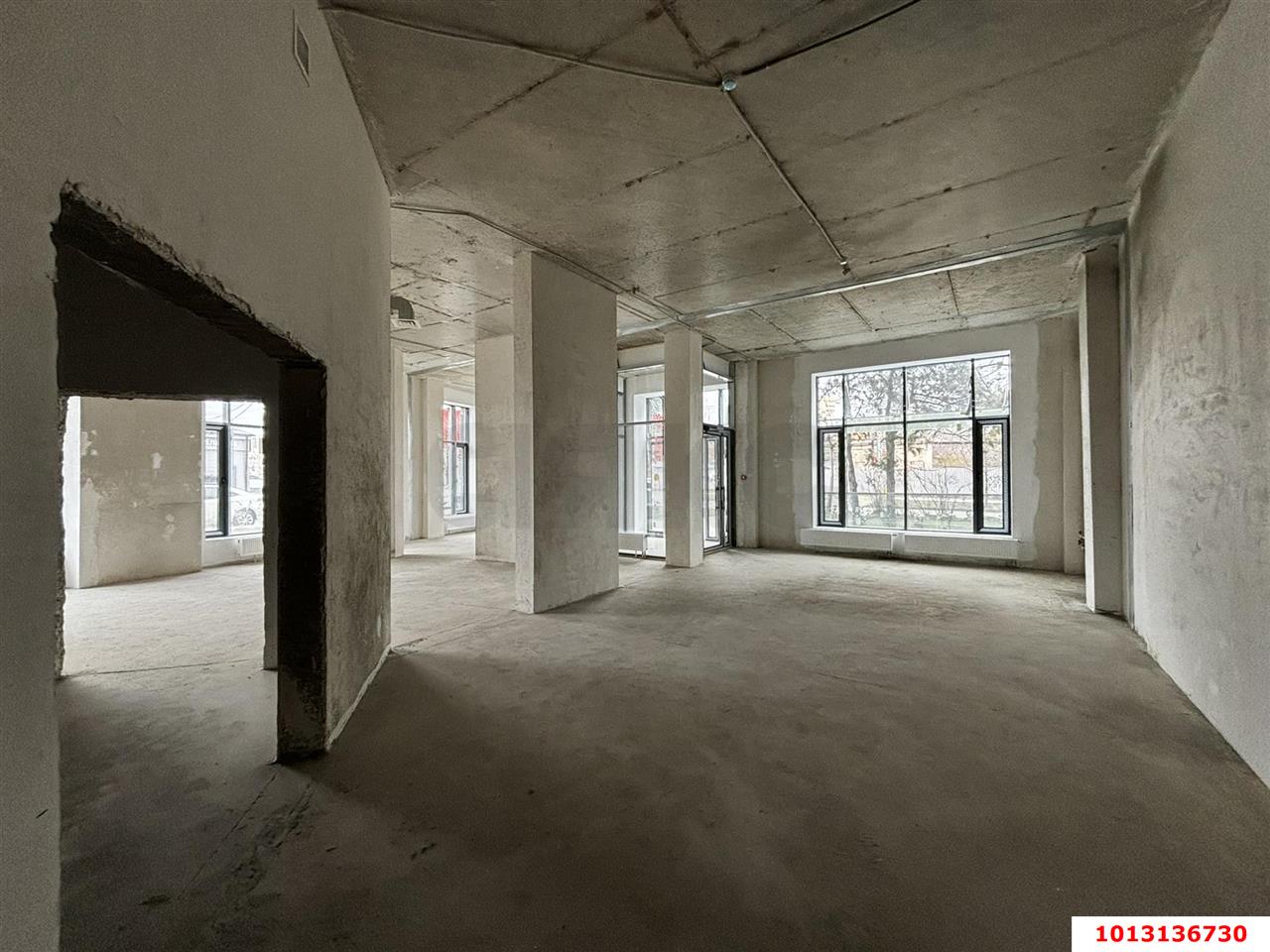 Фото №4: Торговое помещение 112 м² - Краснодар, жилой комплекс Аврора, ул. имени Дзержинского, 95