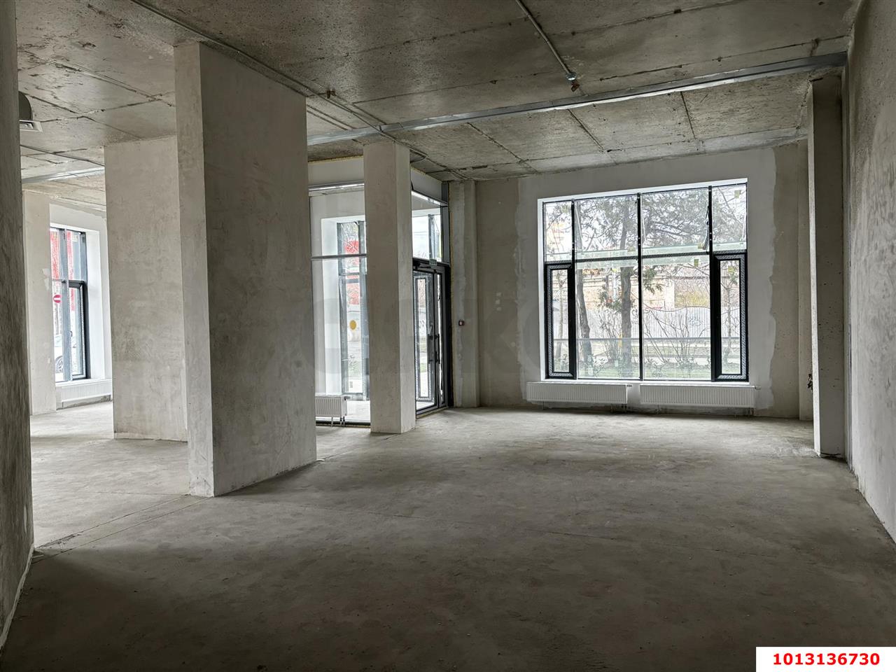 Фото №3: Торговое помещение 112 м² - Краснодар, жилой комплекс Аврора, ул. имени Дзержинского, 95