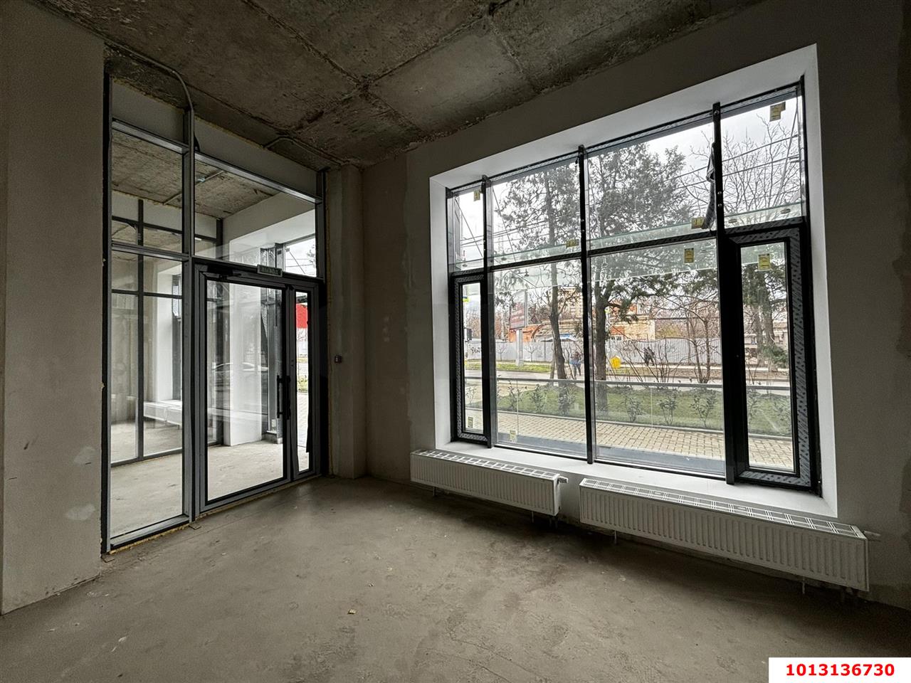 Фото №5: Торговое помещение 112 м² - Краснодар, жилой комплекс Аврора, ул. имени Дзержинского, 95