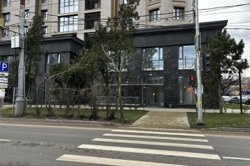 Фото №2: Торговое помещение 112 м² - Краснодар, мкр. жилой комплекс Аврора, ул. имени Дзержинского, 95