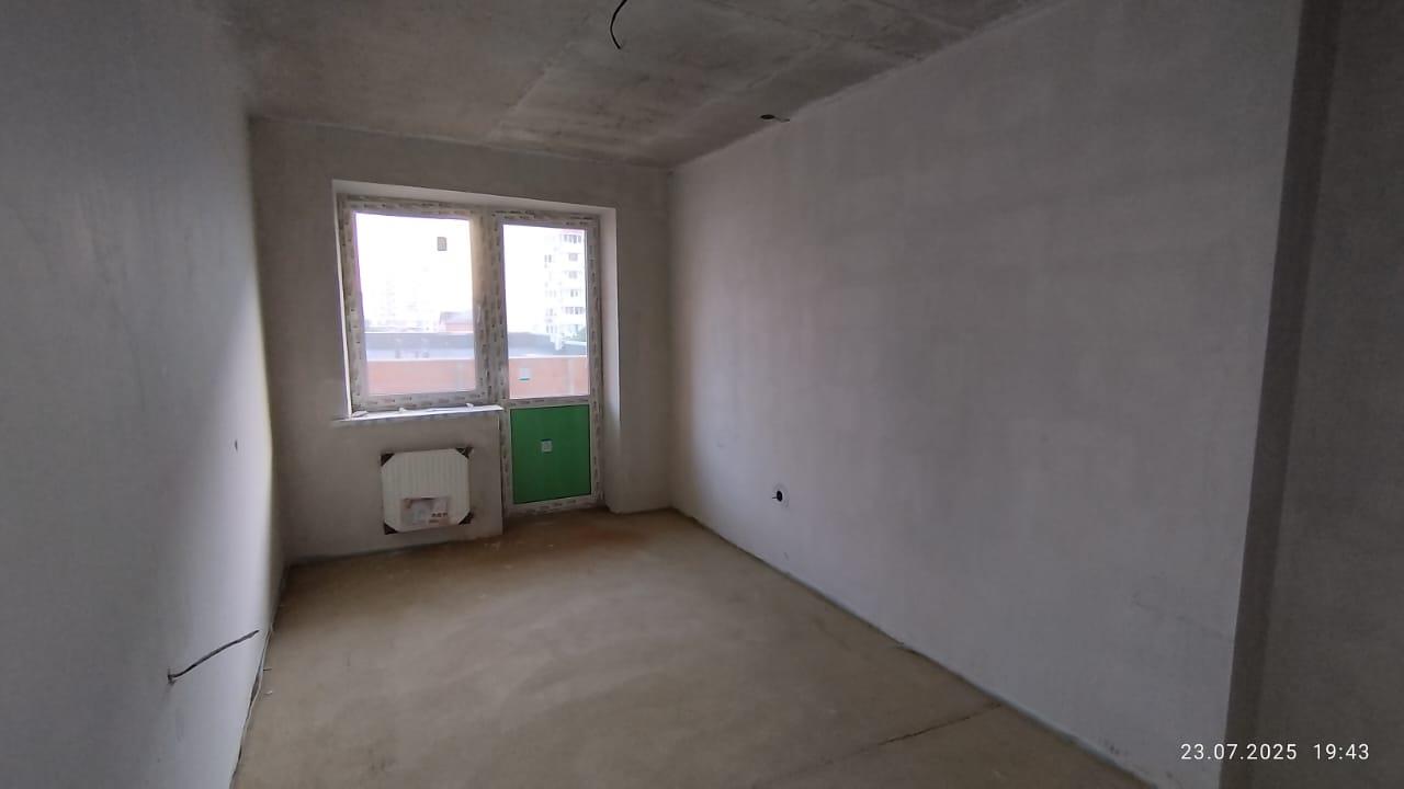 Фото №2: 1-комнатная квартира 42 м² - Краснодар, Карасунский внутригородской округ, Гидростроителей, мкр. Почтовый, пр-кт имени писателя Знаменского, 9к2