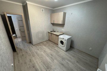 Фото №1: 1-комнатная квартира 42 м² - Краснодар, мкр. жилой комплекс Кремлёвские Ворота, ул. Кореновская, 2к4