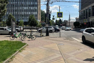 Фото №2: Торговое помещение 50 м² - Краснодар, мкр. Западный внутригородской округ, ул. Пашковская, 71