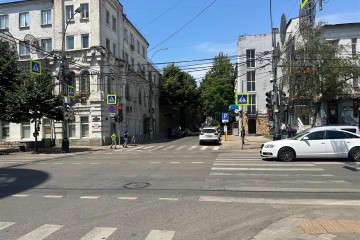 Фото №3: Торговое помещение 50 м² - Краснодар, мкр. Западный внутригородской округ, ул. Пашковская, 71