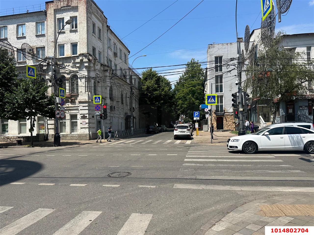 Фото №3: Торговое помещение 50 м² - Краснодар, Западный внутригородской округ, ул. Пашковская, 71