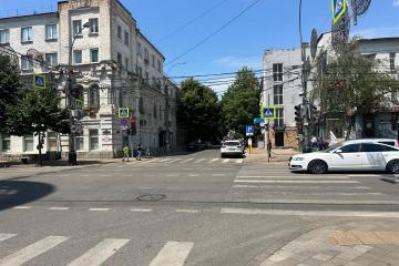 Фото №3: Коммерция 49 м² - Краснодар, мкр. Западный внутригородской округ, ул. Пашковская, 71