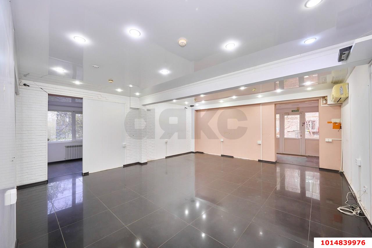 Фото №13: Коммерция 95 м² - Краснодар, Прикубанский внутригородской округ, мкр. Фестивальный, ул. Атарбекова, 28