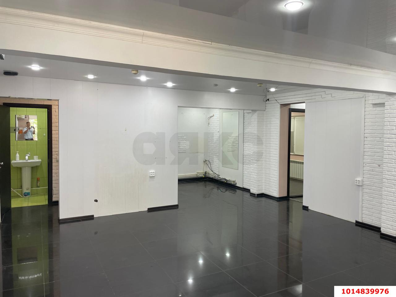 Фото №4: Торговое помещение 96 м² - Краснодар, Фестивальный, ул. Атарбекова, 28