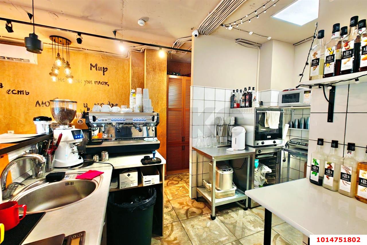 Фото №6: Коммерция 30 м² - Краснодар, Прикубанский внутригородской округ, мкр. Славянский, ул. Красных Партизан, 1/2