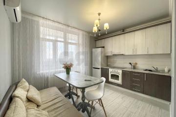 Фото №1: 2-комнатная квартира 71 м² - Краснодар, мкр. Губернский, ул. Домбайская, 61