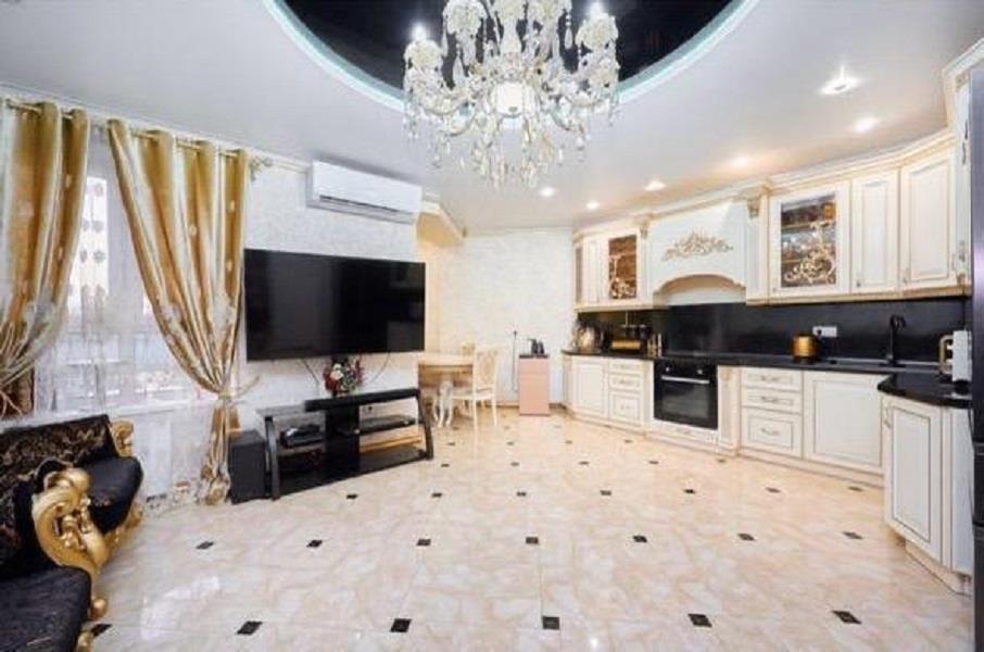 Фото №1: 3-комнатная квартира 85 м² - Краснодар, Пашковский, мкр. Карасунский внутригородской округ, ул. Леонида Лаврова, 4