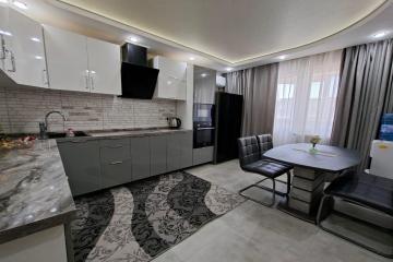 Фото №1: 2-комнатная квартира 80 м² - Краснодар, мкр. Завод Измерительных Приборов, ул. имени 40-летия Победы, 33/8