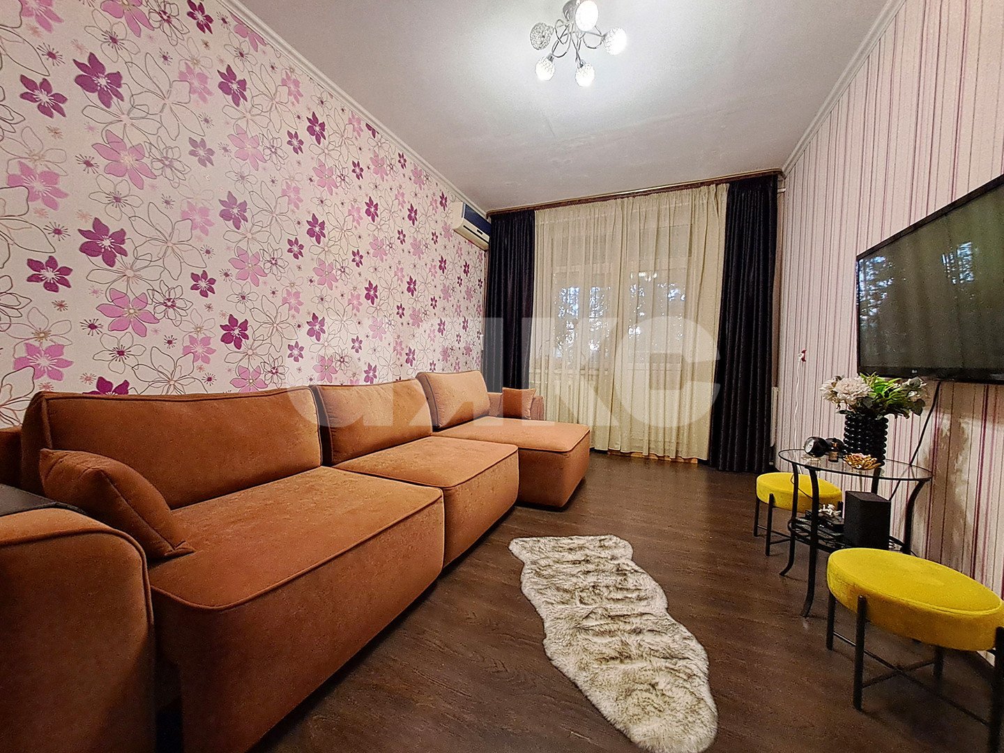 Фото №1: 2-комнатная квартира 52 м² - Ростов-на-Дону, Нахичевань, ул. Листопадова, 102/79