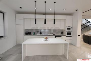 Фото №3: Дом 340 м² - Выселки, мкр. квартал Центр, ул. Центральная площадь