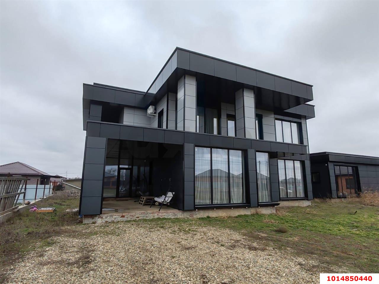 Фото №5: Дом 340 м² + 20 сот. - Выселки, квартал Центр, ул. Центральная площадь