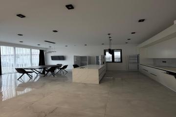 Фото №1: Дом 340 м² - Выселки, мкр. квартал Центр, ул. Центральная площадь