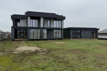 Фото №2: Дом 340 м² - Выселки, мкр. квартал Центр, ул. Центральная площадь