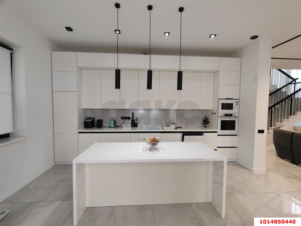 Фото №1: Дом 340 м² + 20 сот. - Выселки, квартал Центр, ул. Центральная площадь