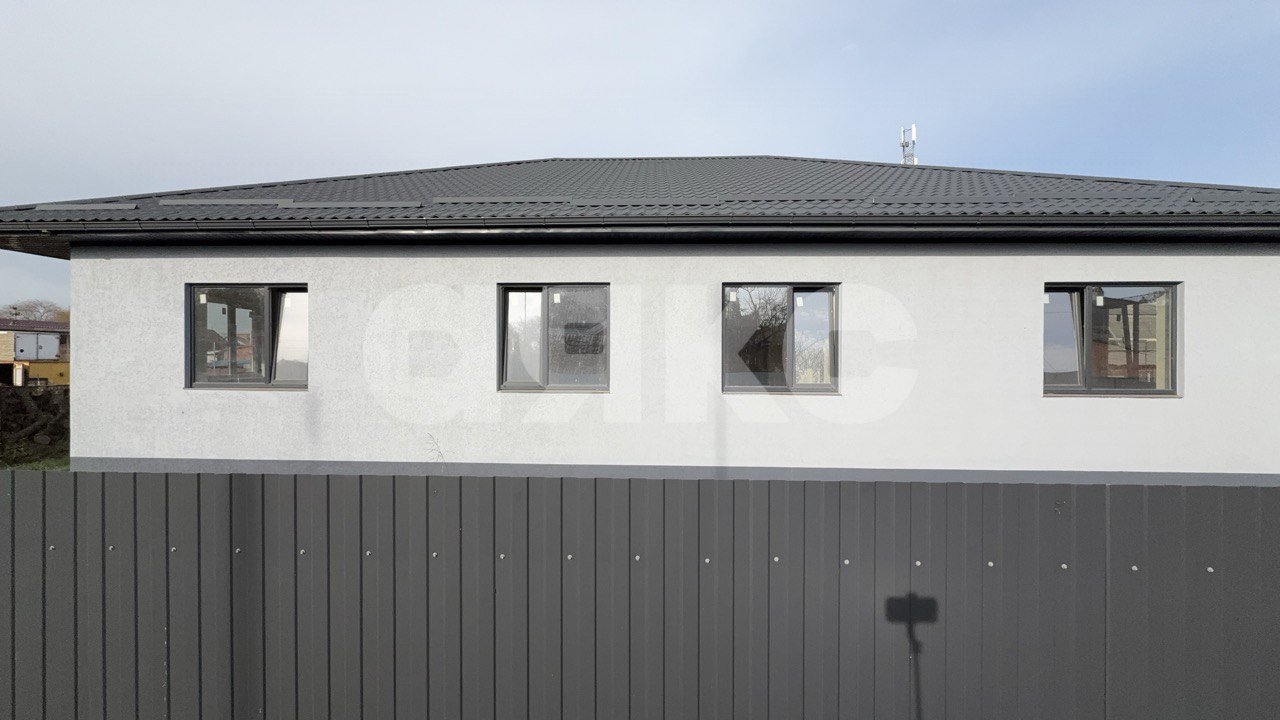 Фото №2: Дом 220 м² + 9 сот. - Кореновск, 2-й квартал, ул. Железнодорожный Дом