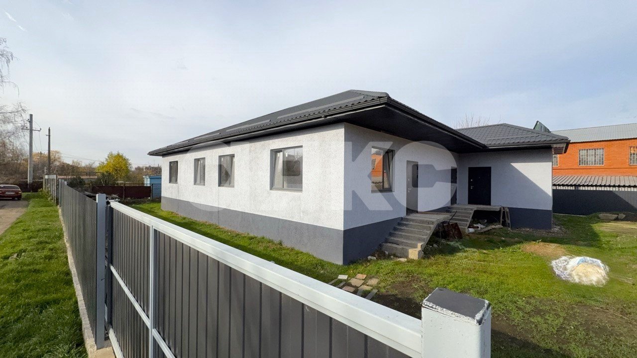 Фото №1: Дом 220 м² + 9 сот. - Кореновск, 2-й квартал, ул. Железнодорожный Дом