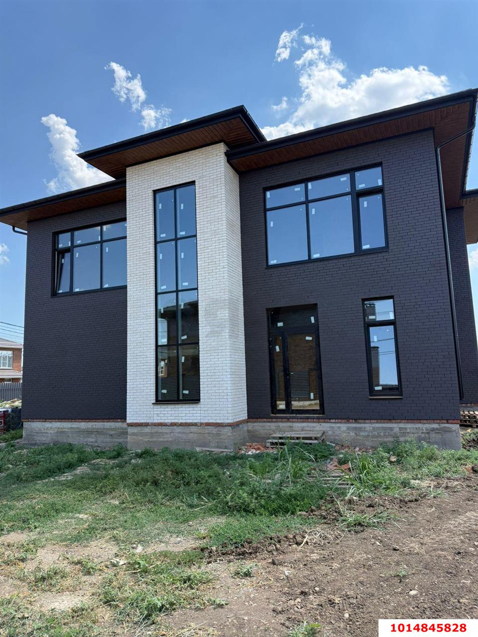 Фото №1: Дом 259 м² + 6 сот. - Краснодар, Прикубанский внутригородской округ, мкр. КП Николино парк 2, ул. имени Николая Чечётко