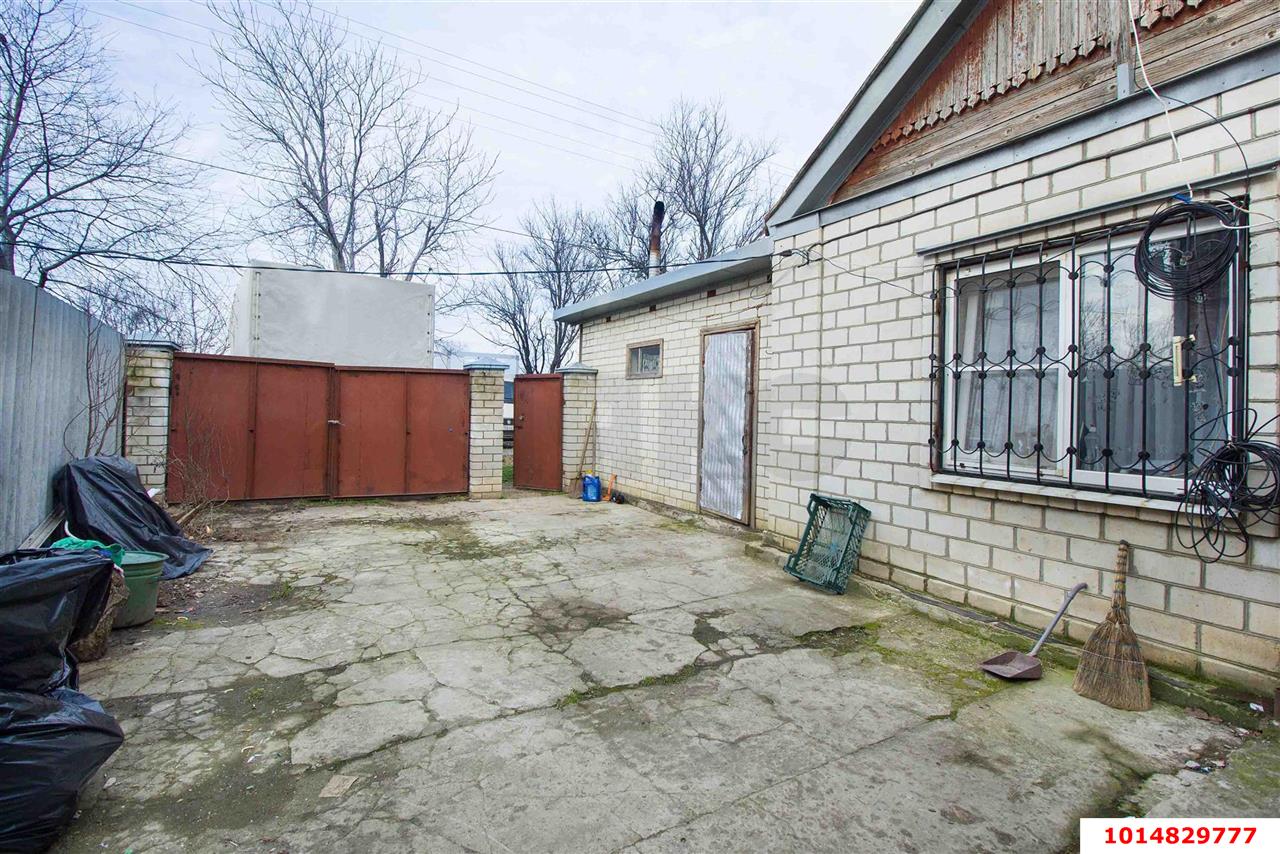 Фото №1: Часть дома <span class="whitespace-nowrap">49 м²</span> <span class="whitespace-nowrap">+ 7 сот.</span>, <span class="whitespace-nowrap">1 эт.</span> - Новотитаровская, ул. Крайняя, 69