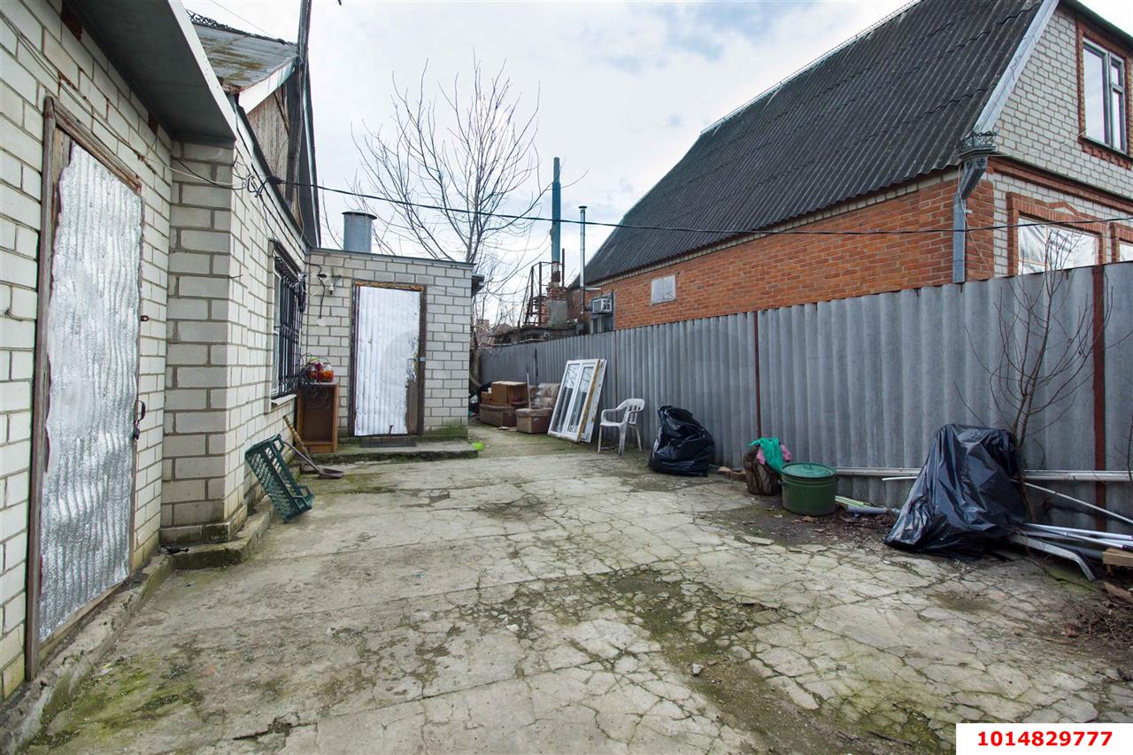 Фото №9: Часть дома <span class="whitespace-nowrap">49 м²</span> <span class="whitespace-nowrap">+ 7 сот.</span>, <span class="whitespace-nowrap">1 эт.</span> - Новотитаровская, ул. Крайняя, 69