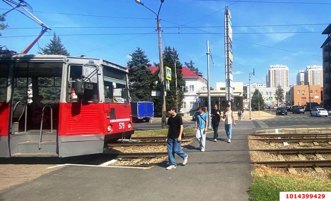 Фото №2: Торговое помещение 470 м² - Краснодар, Хлопчато-бумажный Комбинат, ул. Стасова, 174/Б