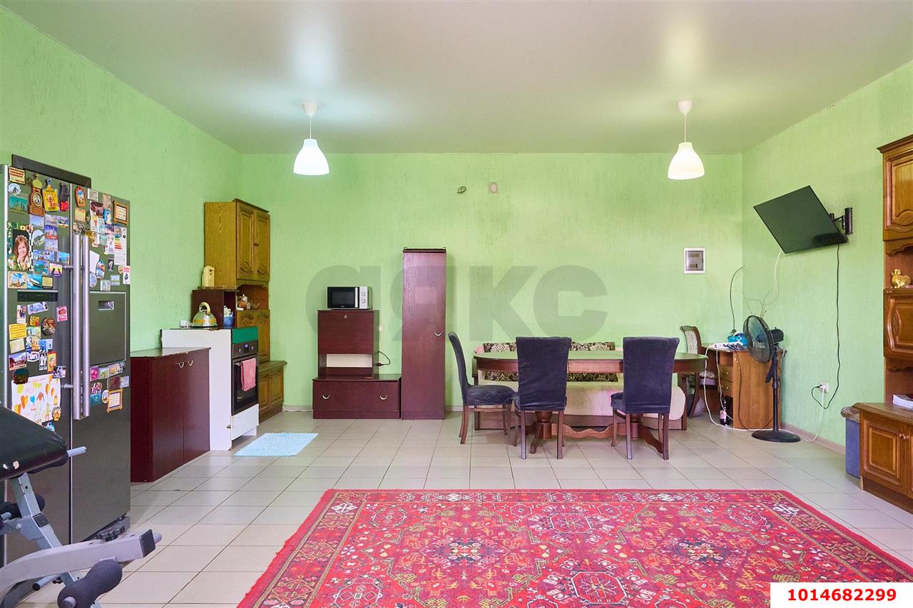 Фото №11: Дом 230 м² + 7 сот. - Новотитаровская, ул. 8 Марта, 23/5