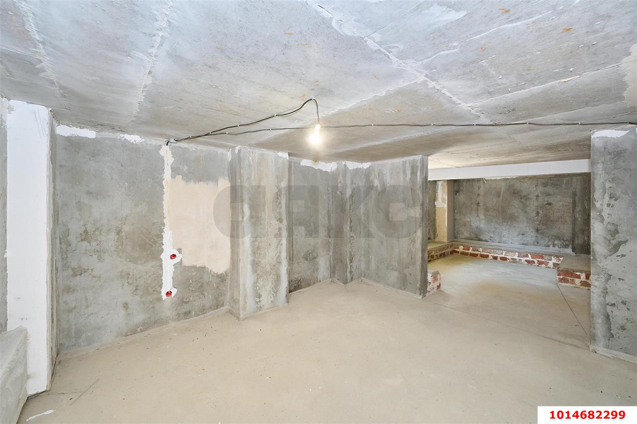 Фото №7: Дом 230 м² + 7 сот. - Новотитаровская, ул. 8 Марта, 23/5