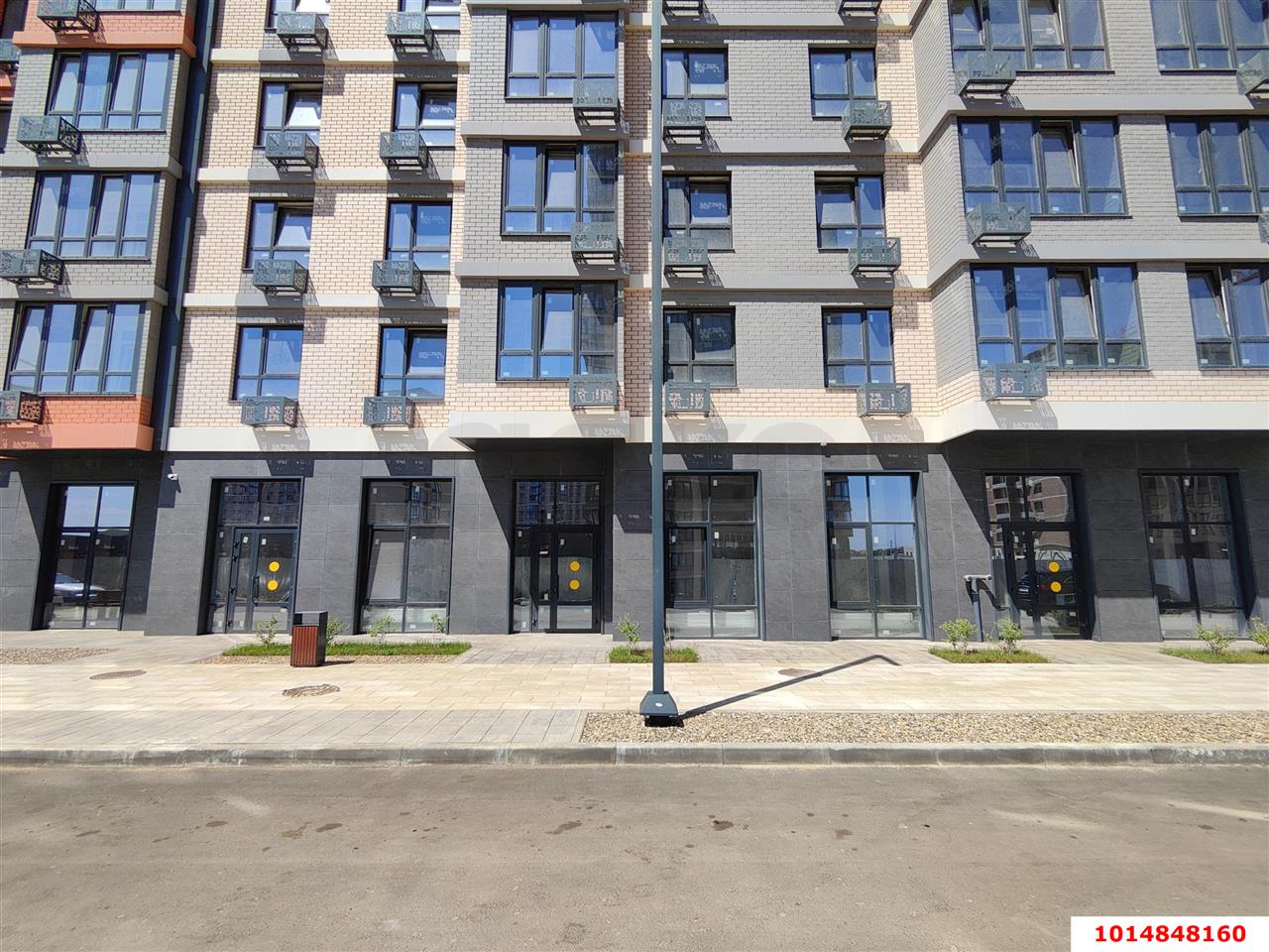 Фото №8: Торговое помещение 36 м² - Краснодар, ЖК Тёплые Края, ул. им. Александра Гикало, 11к1