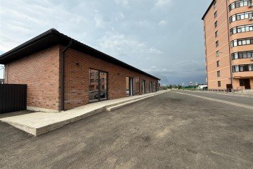 Фото №2: Торговое помещение 197 м² - Яблоновский, ул. Хуаде, 2/1