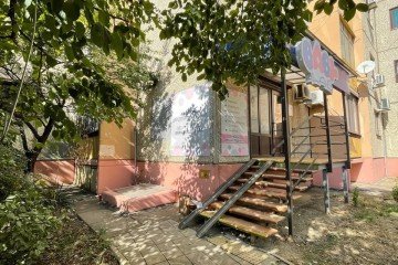 Фото №3: Торговое помещение 70 м² - Краснодар, мкр. Прикубанский внутригородской округ, ул. имени Дзержинского, 100
