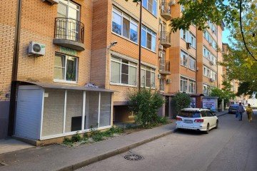 Фото №2: Торговое помещение 92 м² - Краснодар, мкр. Музыкальный, ул. имени Сергея Есенина, 129/7