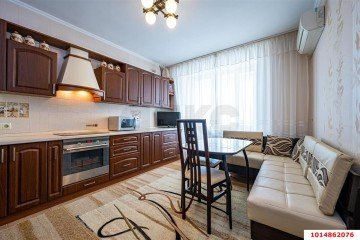 Фото №1: 2-комнатная квартира 84 м² - Краснодар, мкр. Восточно-Кругликовский, ул. Восточно-Кругликовская, 64