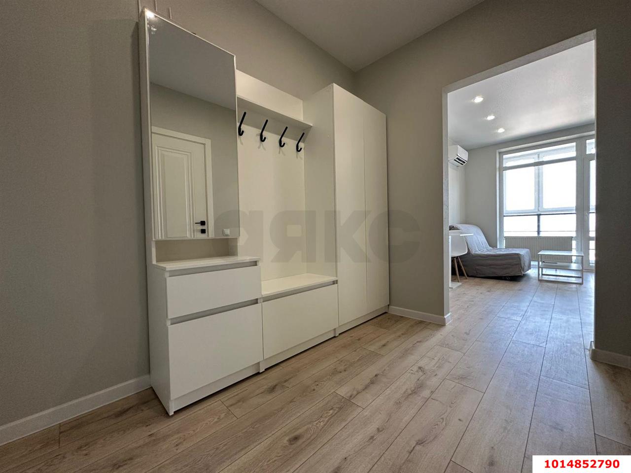 Фото №2: Студия 29 м² - Знаменский, Карасунский внутригородской округ, мкр. Родные Просторы, ул. Природная, 10Бк24