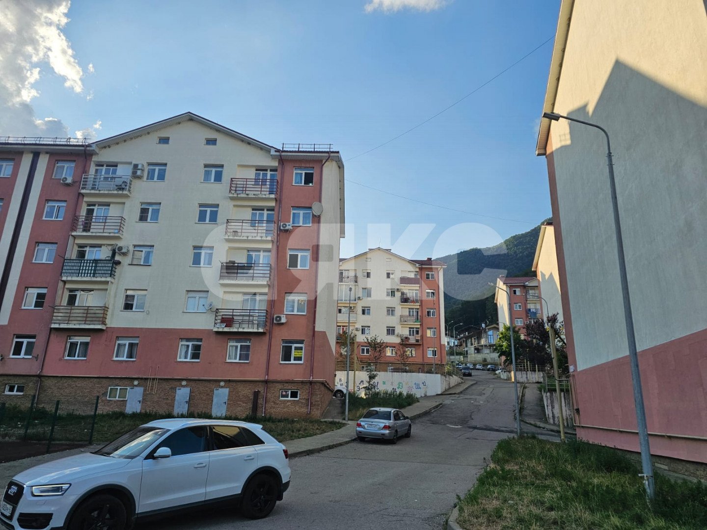 Фото №2: 2-комнатная квартира 65 м² - Красная Поляна, курорт Красная Поляна, ул. Ачишховская, 68к3