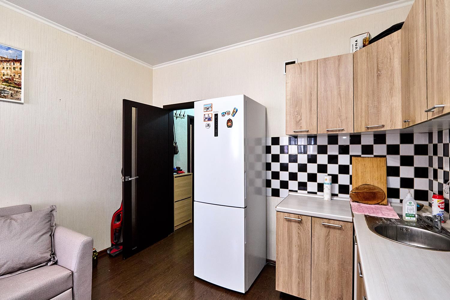 Фото №3: 1-комнатная квартира 50 м² - Краснодар, ЖК Покровский, Центральный внутригородской округ, жилой комплекс Покровский, Покровка, мкр. Центральный, ул. Фабричная, 10