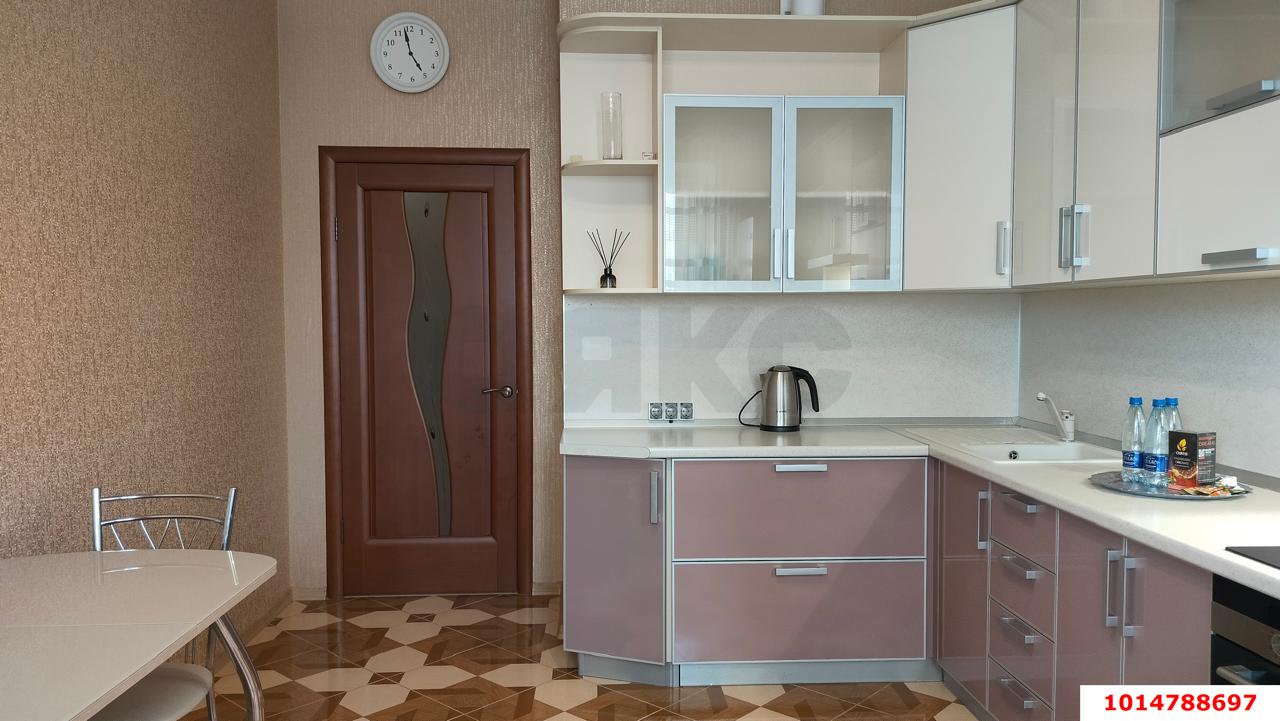 Фото №1: 1-комнатная квартира 48 м² - Краснодар, Прикубанский внутригородской округ, Фестивальный, мкр. Солнечный, ул. Памяти Чернобыльцев, 6