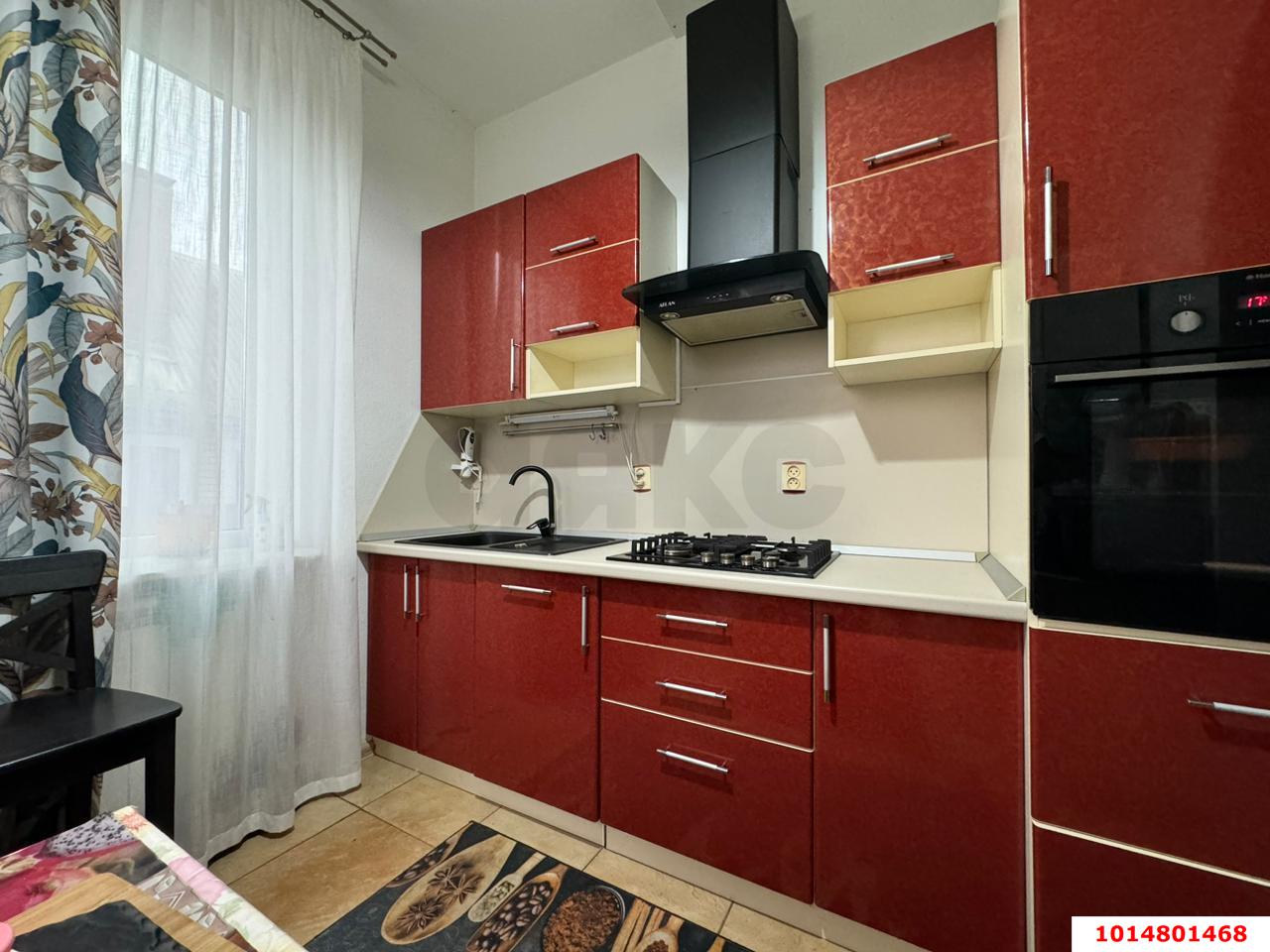 Фото №9: Дом 234 м² + 10 сот. - Новотитаровская, ул. Солнечная, 36