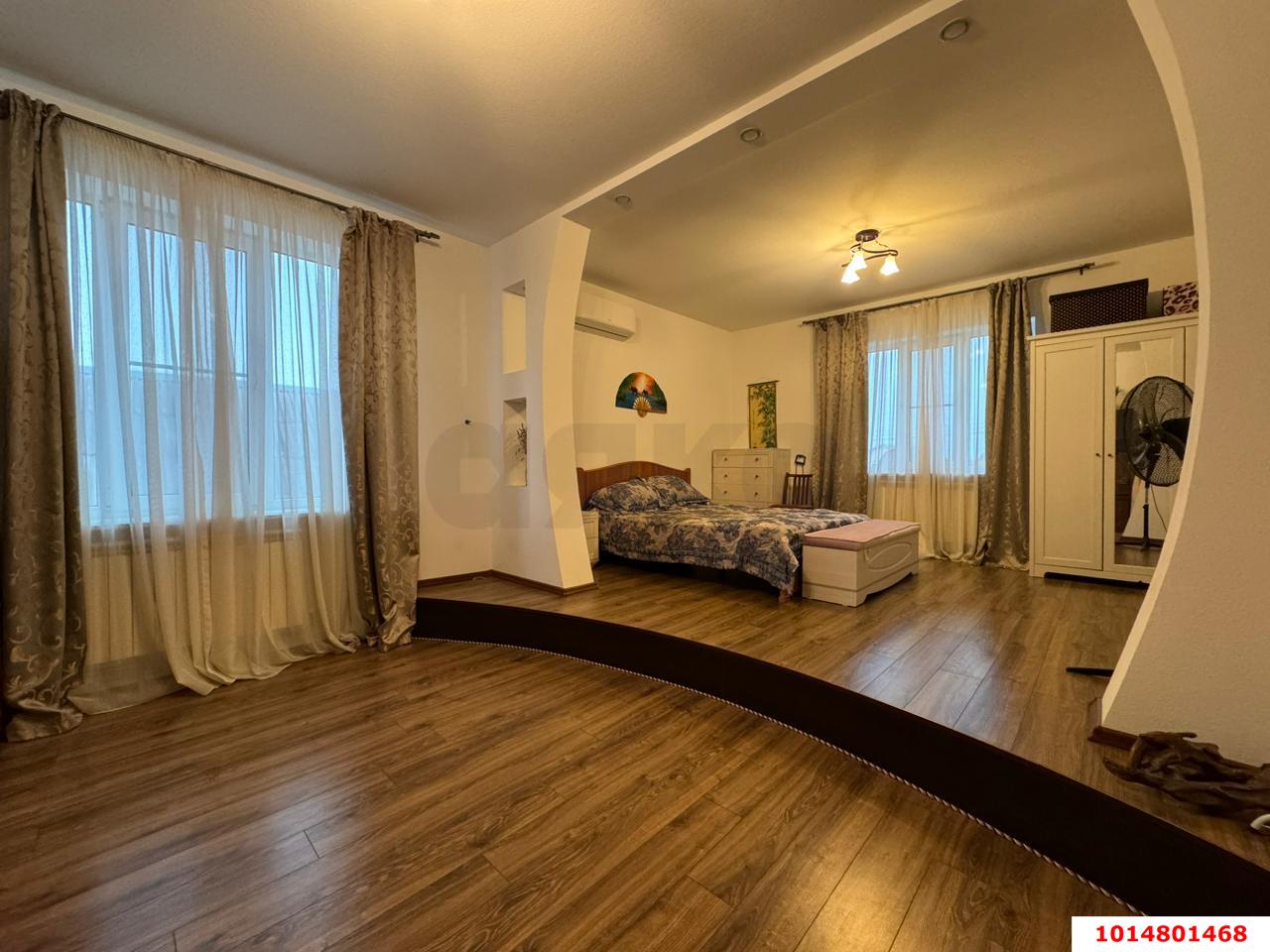 Фото №7: Дом 234 м² + 10 сот. - Новотитаровская, ул. Солнечная, 36