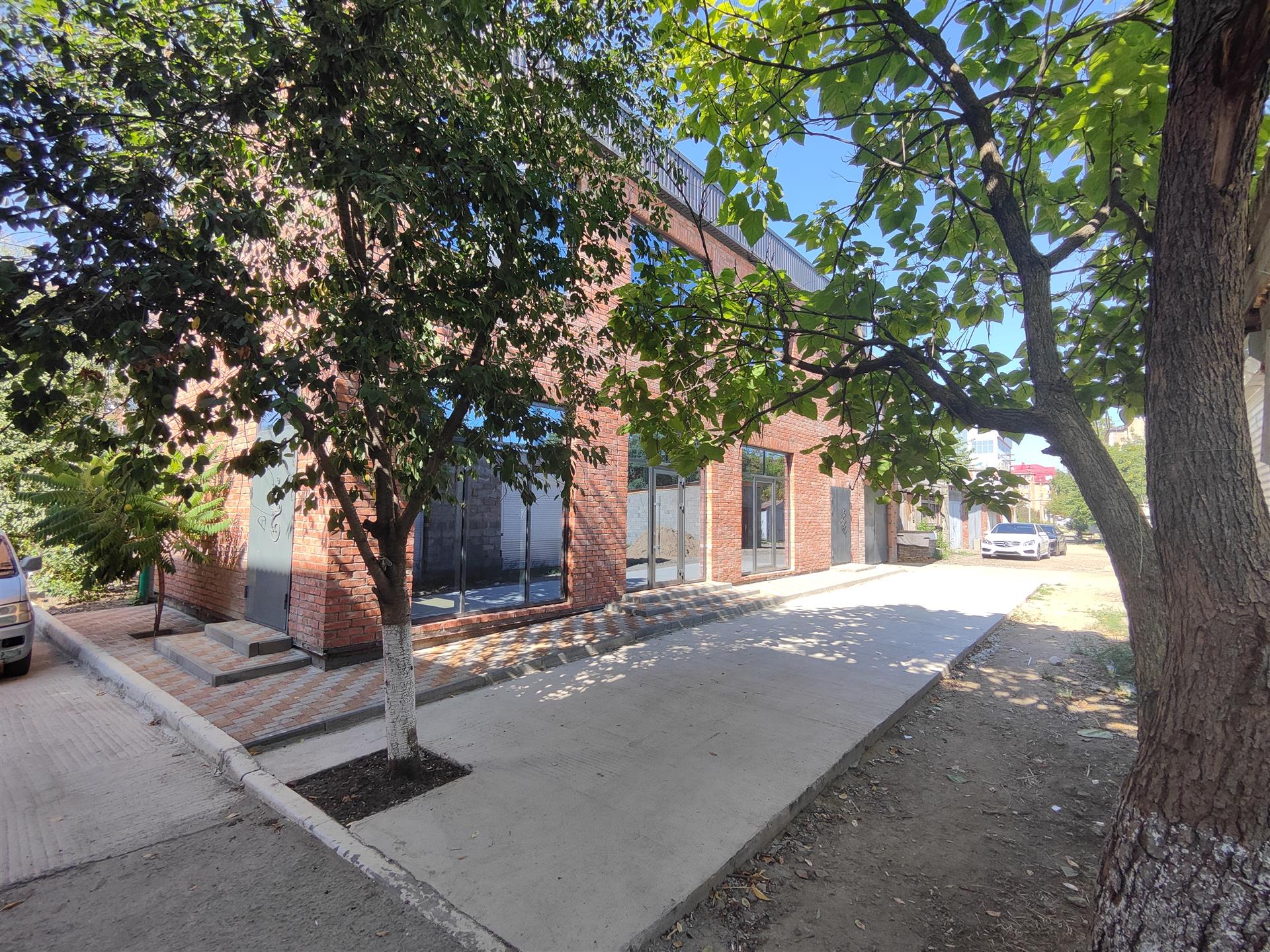 Фото №2: Коммерция 186 м² - Яблоновский, пер. 1-й  Гагарина, 12