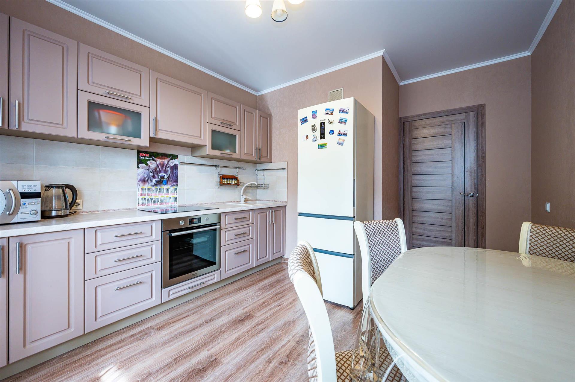 Фото №2: 2-комнатная квартира 48 м² - Краснодар, жилой комплекс Победа-2, Прикубанский внутригородской округ, Завод Радиоизмерительных Приборов, мкр. имени Петра Метальникова, ул. Цезаря Куникова, 35