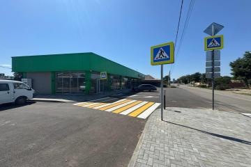 Фото №2: Коммерция 240 м² - Васюринская, ул. Луначарского, 196