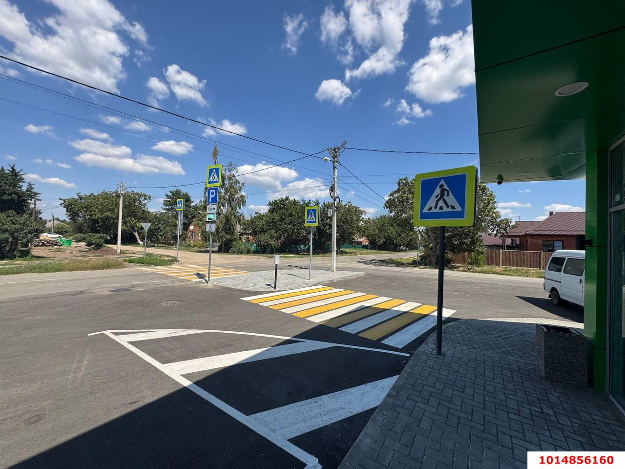 Фото №4: Торговое помещение 241 м² - Васюринская, ул. Луначарского, 196