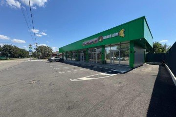 Фото №3: Торговое помещение 241 м² - Васюринская, ул. Луначарского, 196